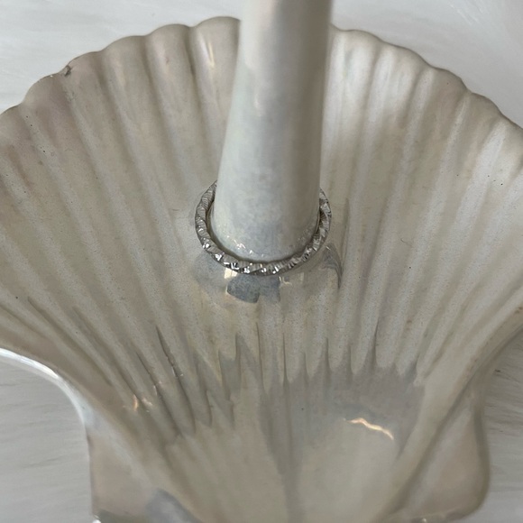 Beautiful hammered finish, silverplate ring, size 7. Compliments any outfit. - Picture 2 of 3